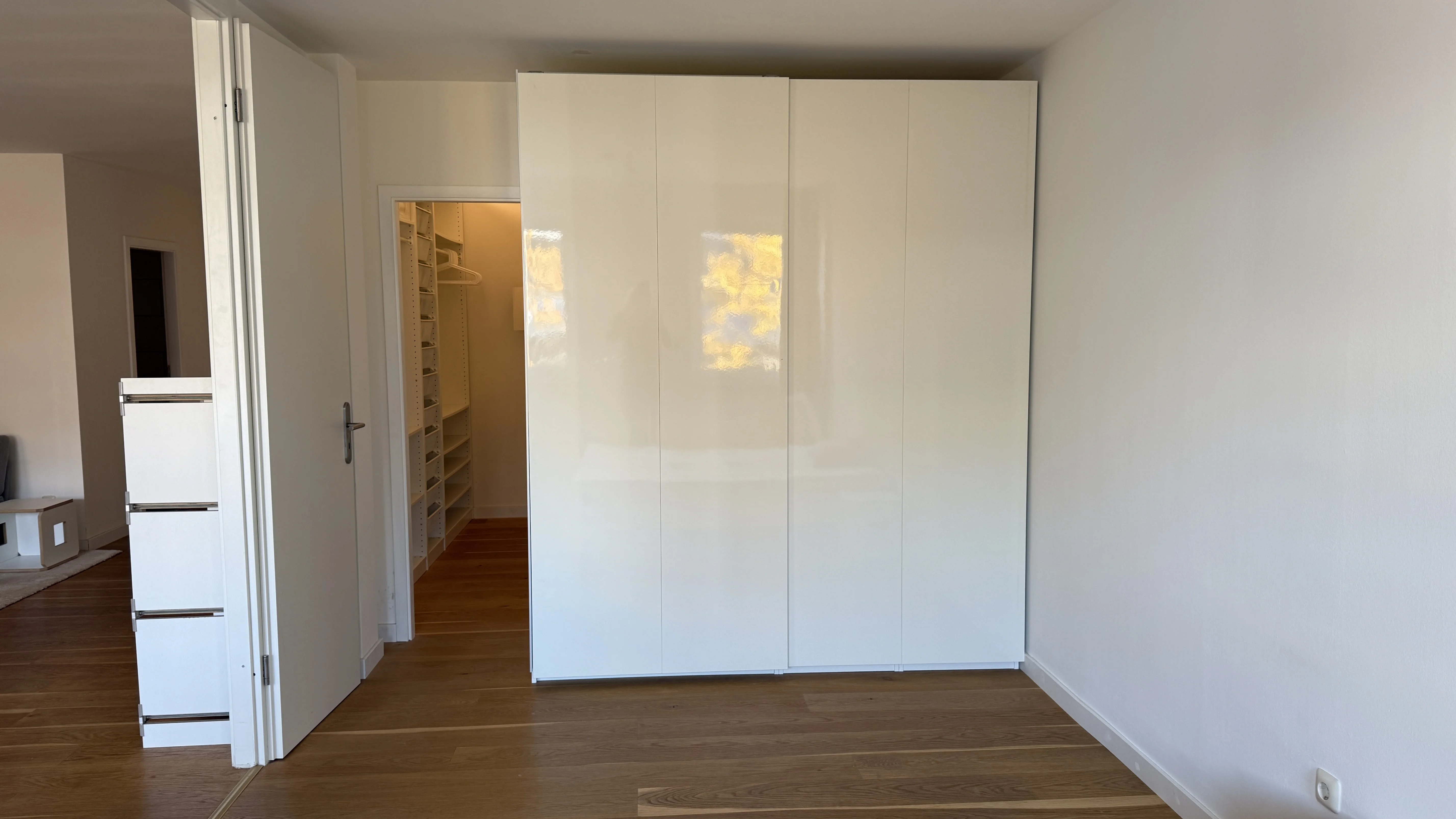 Ada 36 Studio - Schlafzimmer Kleiderschrank