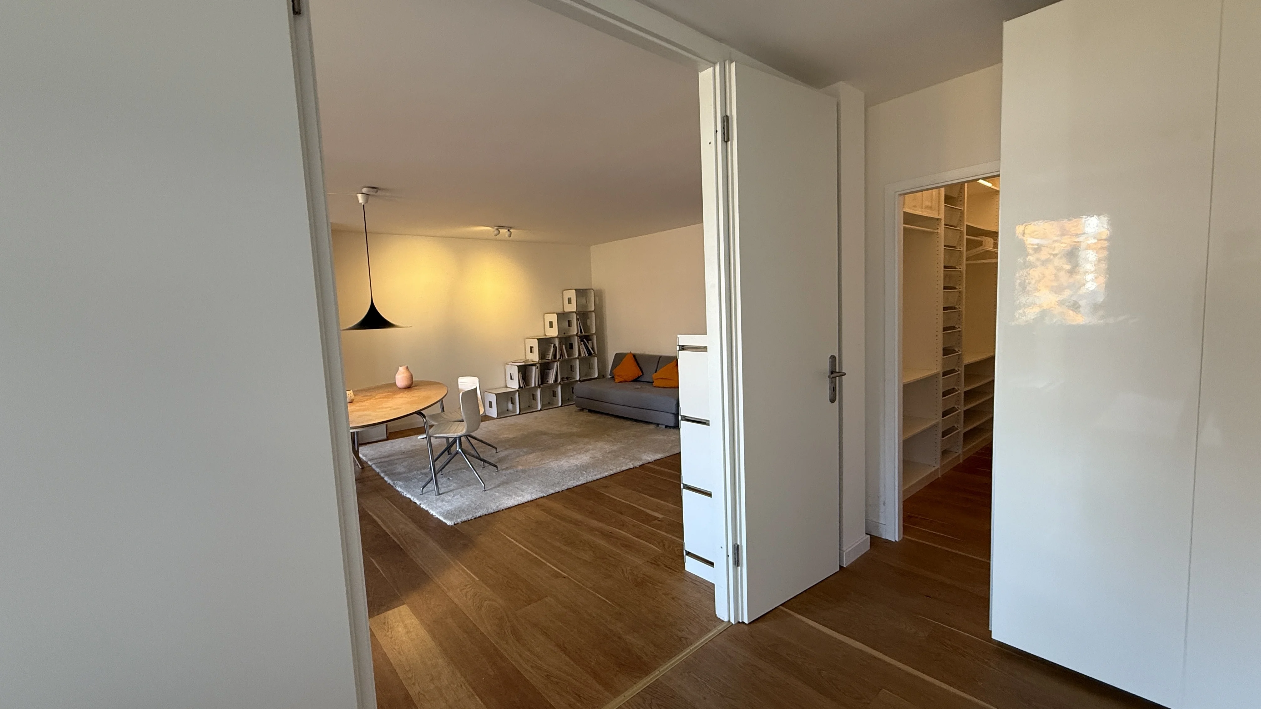 Ada 36 Studio - Flügeltüren