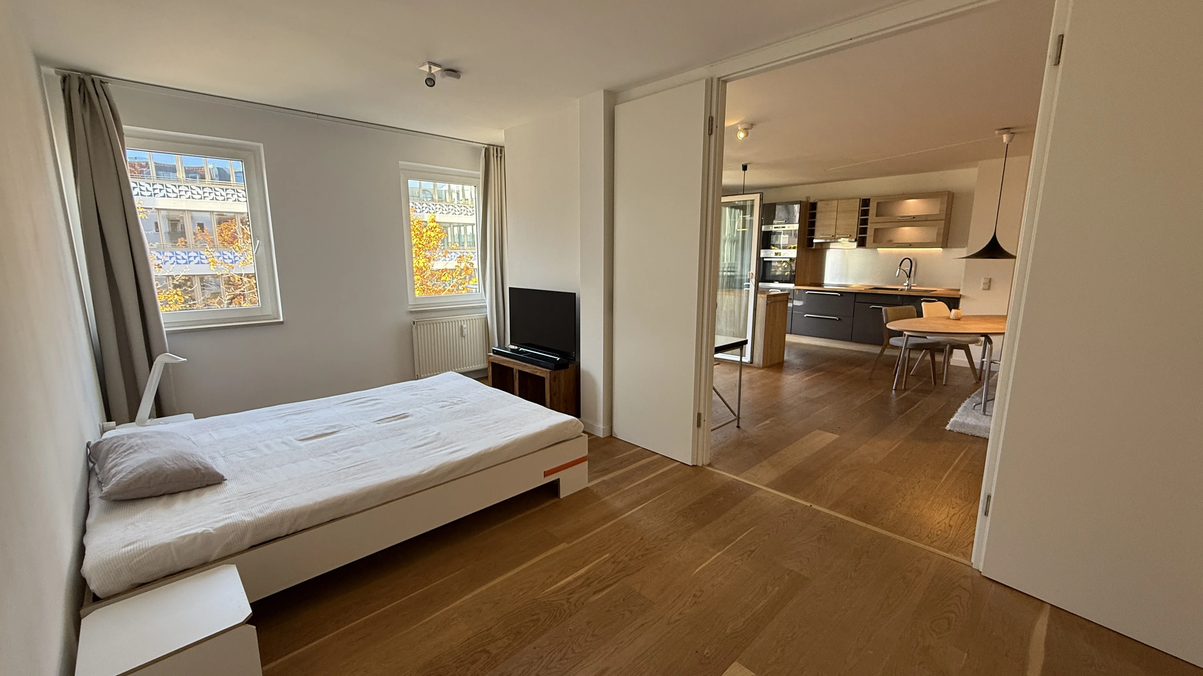 Ada 36 Studio - Schlafzimmer Flügeltüren