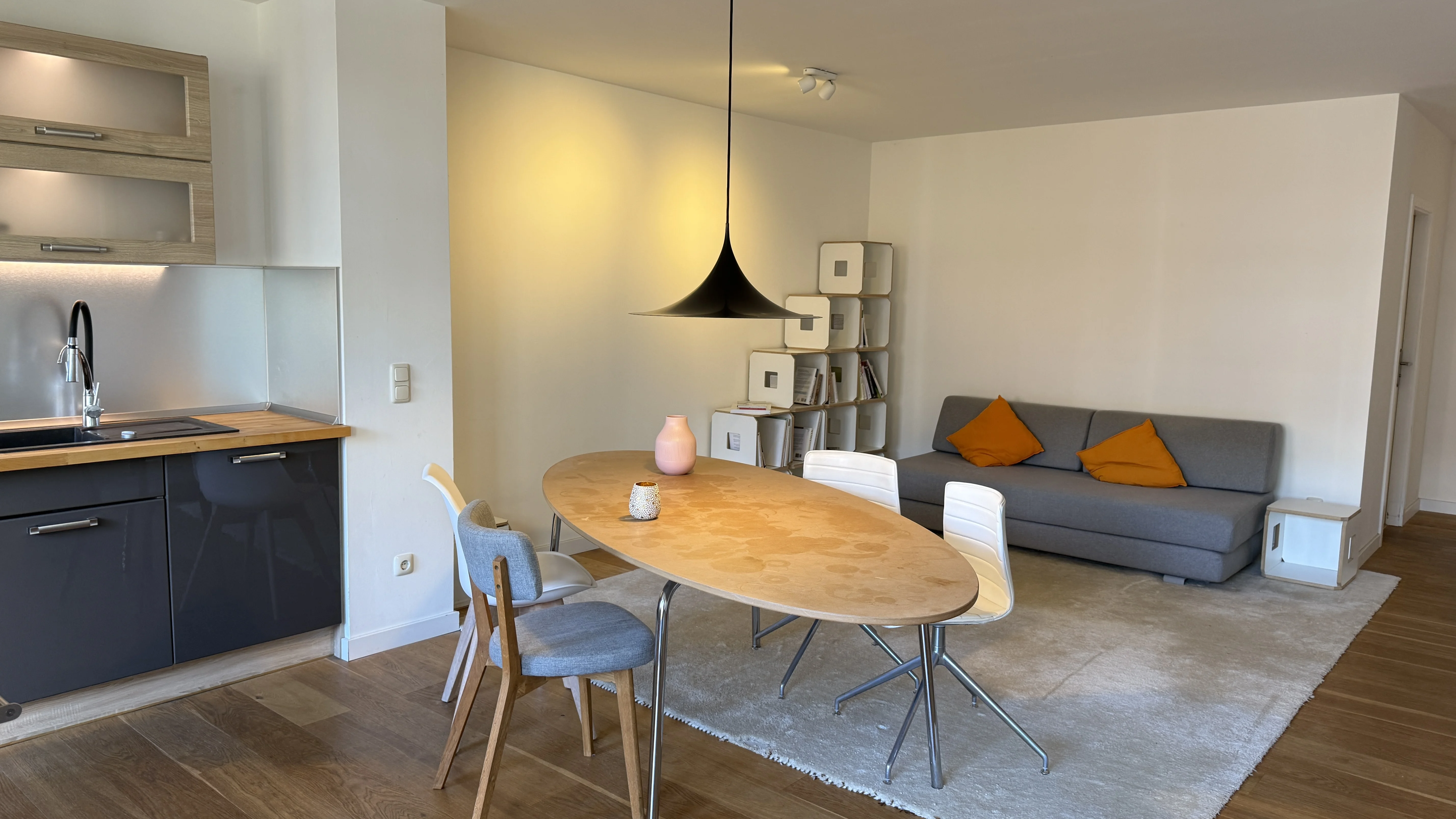 Ada 36 Studio - Wohnzimmer Esstisch